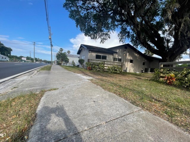 More Photos Of 1707 South St, Leesburg Daycare Center For Sale