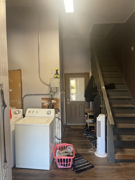 More Photos Of 900 N 2nd St, Saint Charles Storefront Retail Residential For Sale