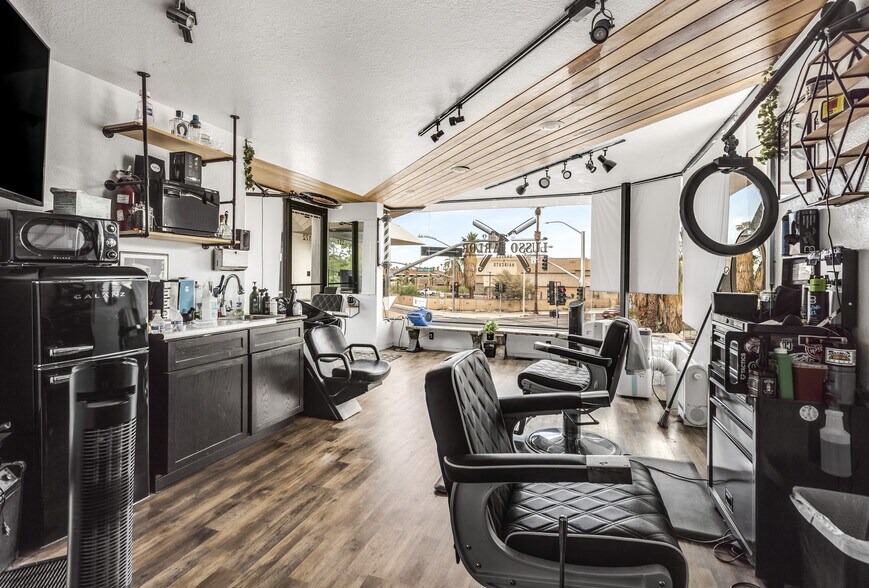 More Photos Of 201 N Indian Canyon Dr, Palm Springs Storefront Retail Office For Sale