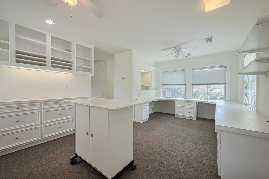 More Photos Of 826 Heights Blvd, Houston Office Residential For Sale