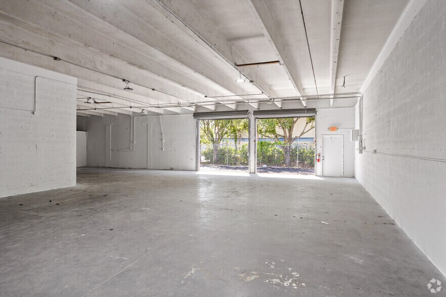 More Photos Of 4255 Westroads Dr, Riviera Beach Unknown For Lease
