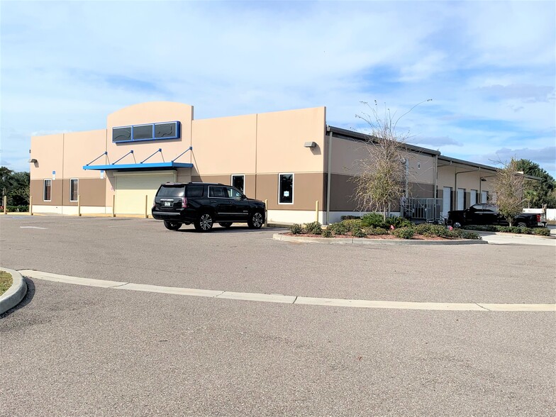 Primary Photo Of 382 Pondella Rd, Fort Myers Showroom For Sale