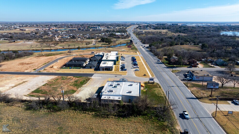 More Photos Of 550 E South 11Th St, Abilene Restaurant For Sale