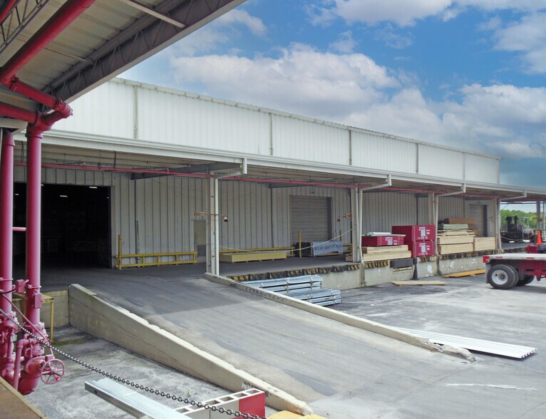 More Photos Of 1900 W New Hampshire St, Orlando Manufacturing For Lease