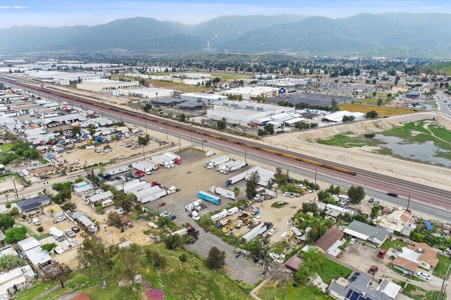 More Photos Of 2035 W 1st St, San Bernardino Land For Sale
