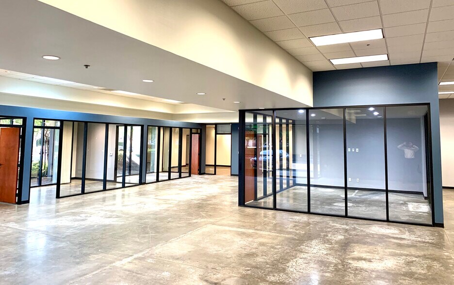 More Photos Of 14335-14345 Pipeline Ave, Chino Light Manufacturing For Lease