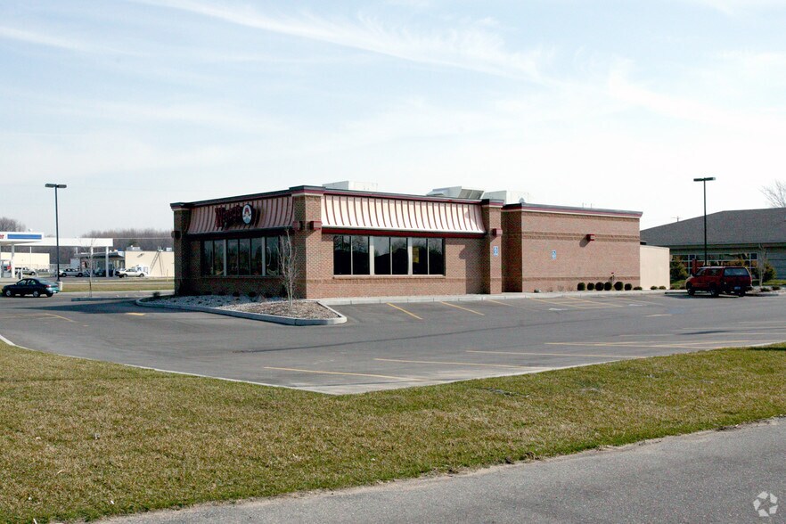 More Photos Of 3176 West Shore Dr, Holland Fast Food For Sale