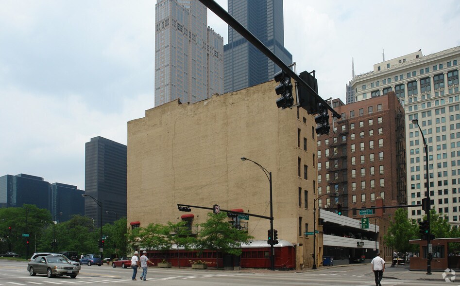 More Photos Of 501 S Wells St, Chicago Storefront Retail Residential For Sale