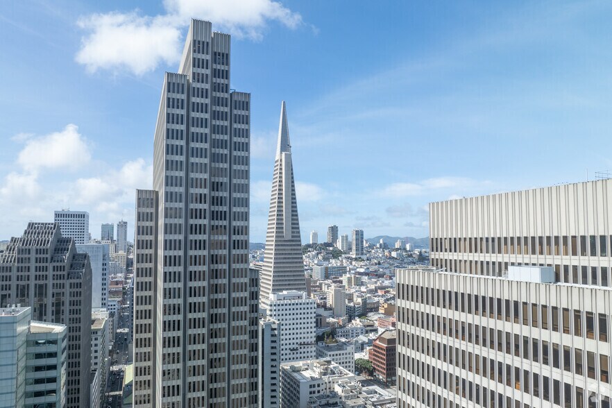 More Photos Of One Embarcadero Ctr, San Francisco Coworking Space