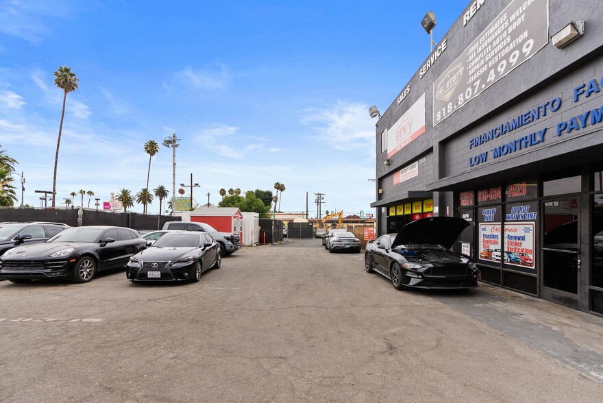 More Photos Of , Canoga Park General Retail For Sale