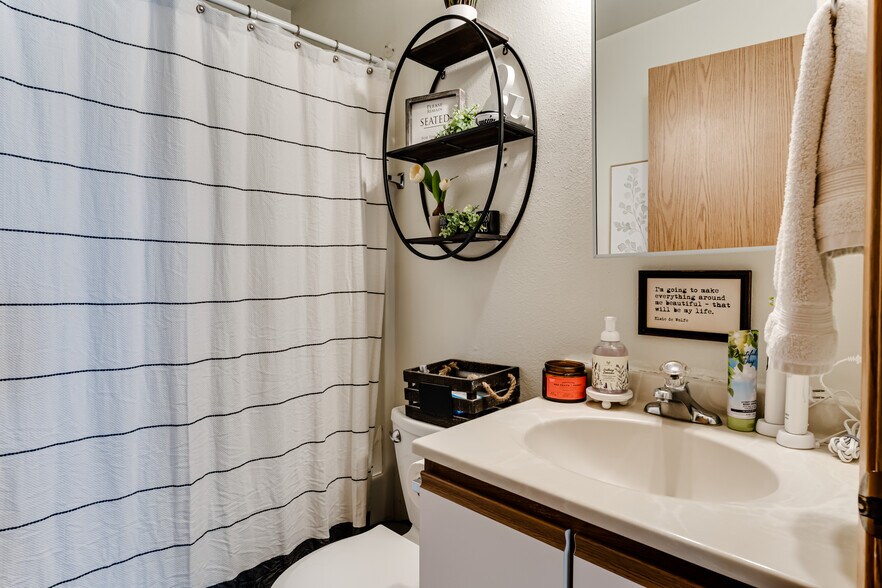 More Photos Of 1287 R St, Springfield Apartments For Sale