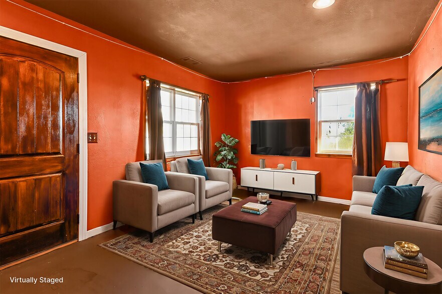 More Photos Of 109 Myrtle, Pierce City Storefront Retail Residential For Sale