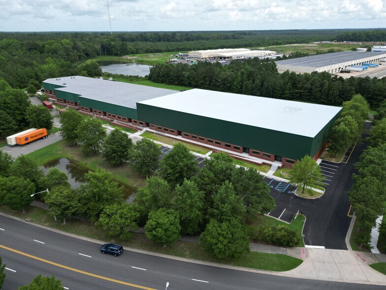 More Photos Of 1965 Northgate Commerce Pky, Suffolk Warehouse For Lease