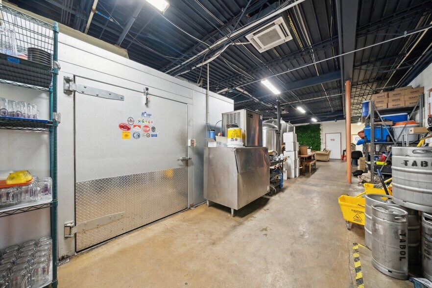 More Photos Of 704 Dawn St, Richmond Warehouse For Sale