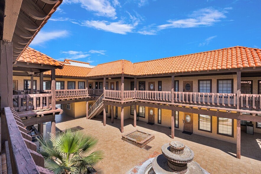 More Photos Of 222 E Main St, Barstow Office For Sale