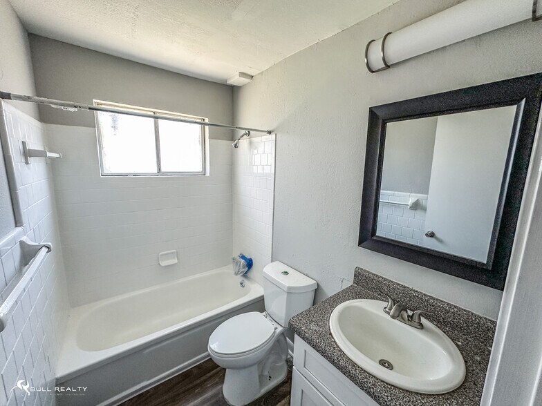 More Photos Of 4663 Waldrop Dr, Forest Park Apartments For Sale