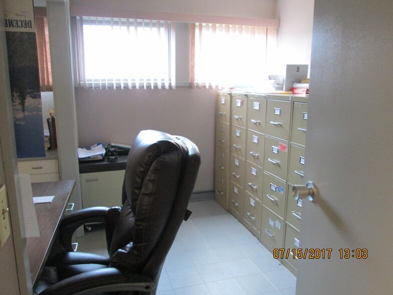 More Photos Of 1524 Atwood Ave, Johnston Medical For Lease