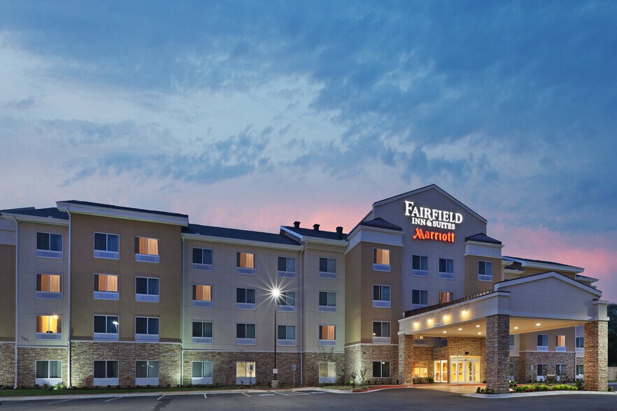 More Photos Of 9150 S 102nd St, Tulsa Hotel For Sale