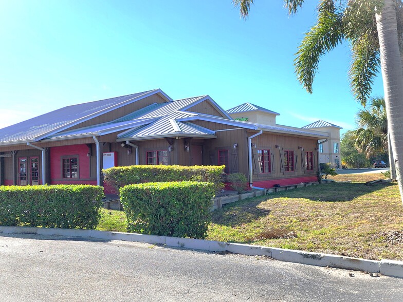 Primary Photo Of 1981 N Wickham Rd, Melbourne Restaurant For Lease