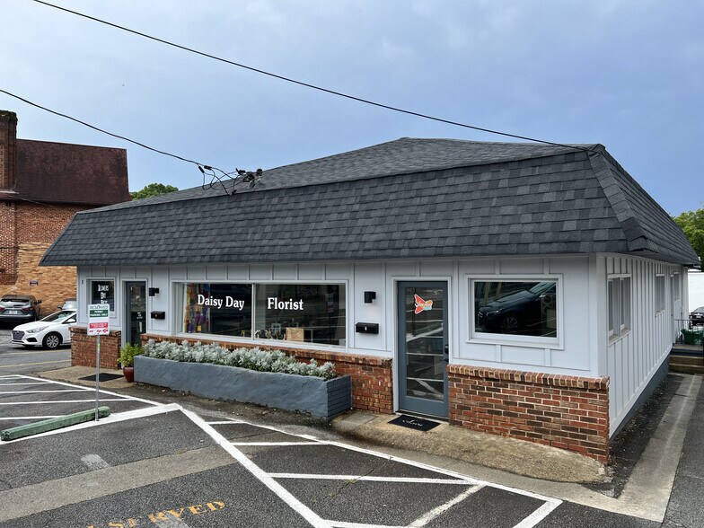 Primary Photo Of 8 N Clarendon Ave, Avondale Estates Freestanding For Sale