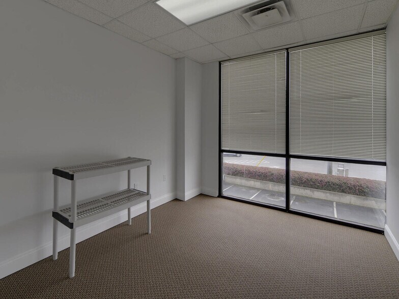 More Photos Of 134 Hurricane Shoals Rd, Lawrenceville Storefront Retail Office For Sale