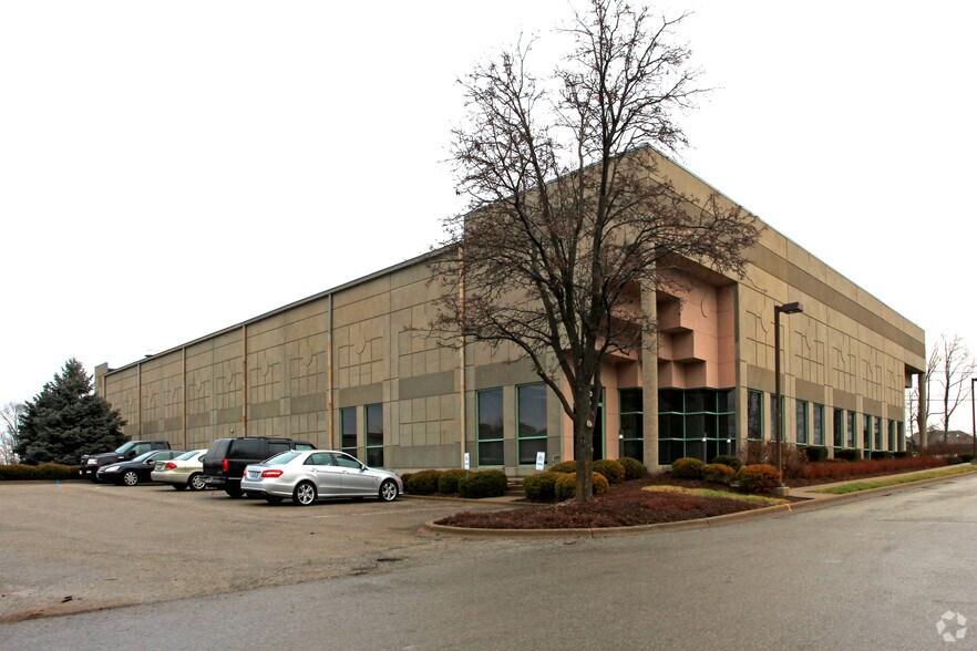 More Photos Of 12500 Westport Rd, Louisville Unknown For Lease