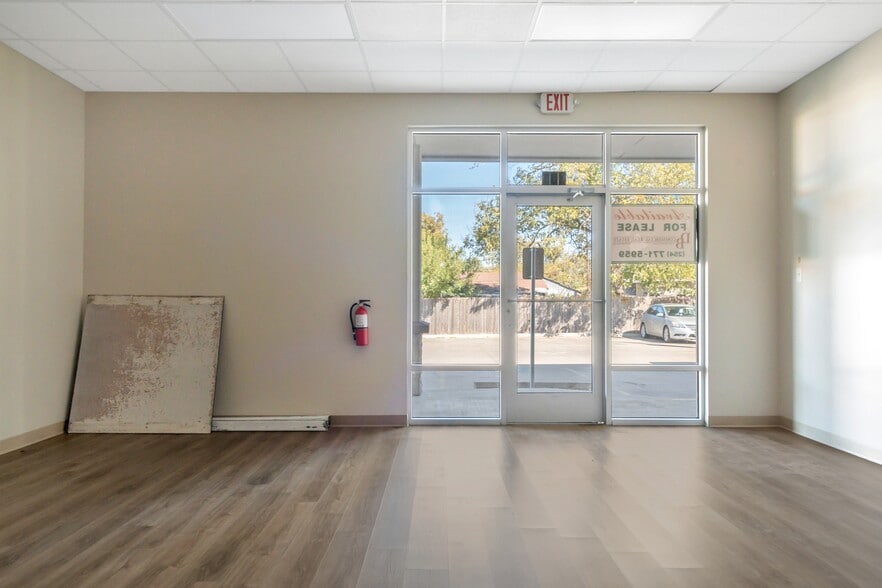 More Photos Of 1108 W Adams Ave, Temple Freestanding For Sale