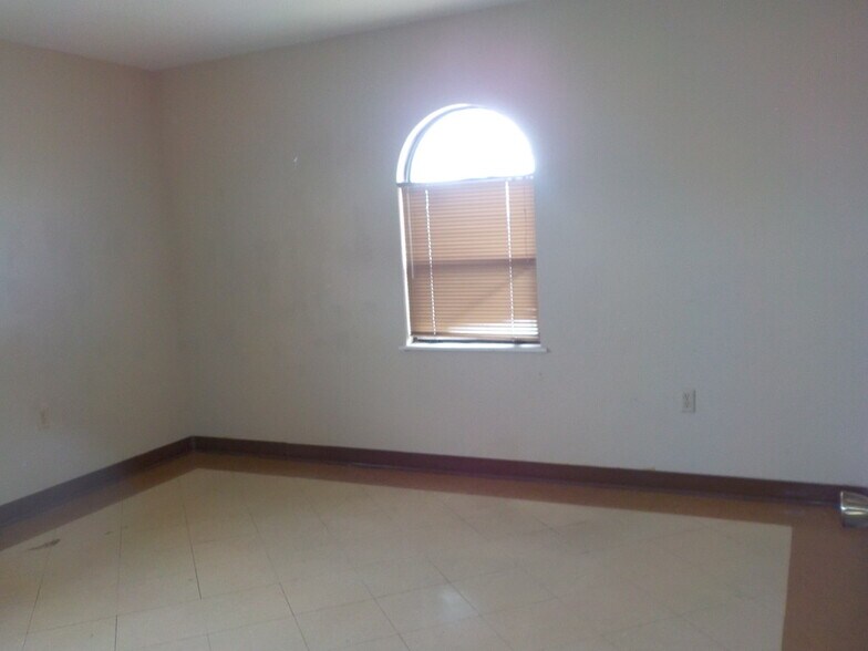 More Photos Of 13785 FM 3067, La Feria Loft Creative Space For Lease