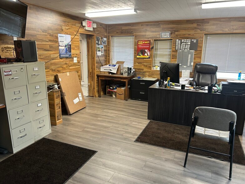 More Photos Of 8977 Williamsport Pike, Falling Waters Warehouse For Sale