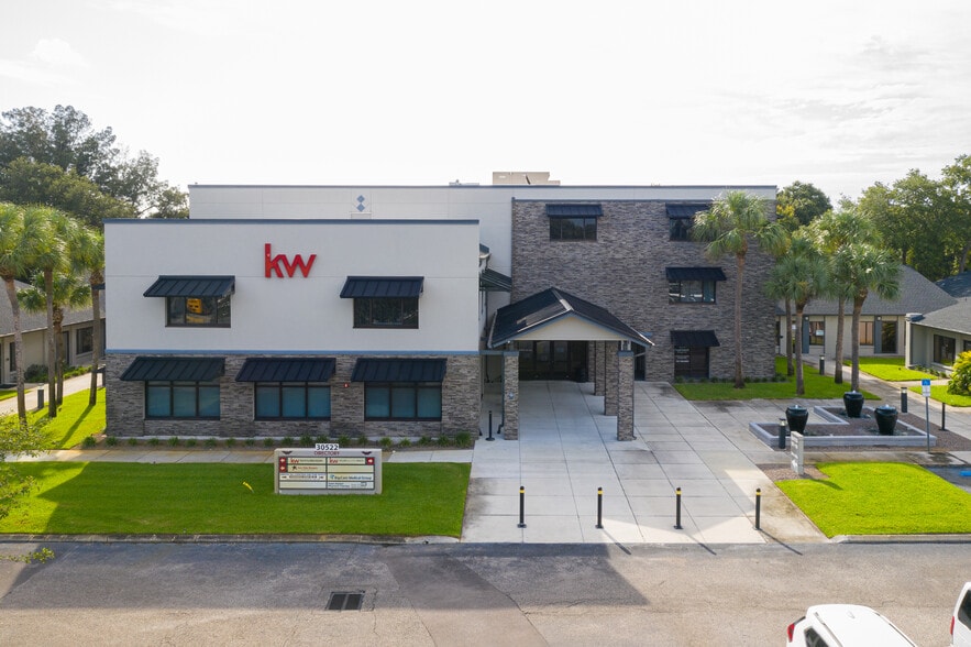 More Photos Of 30522 US Highway 19 N, Palm Harbor Office For Lease