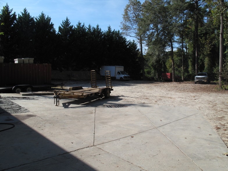 More Photos Of 120 Gloster Rd NW, Lawrenceville Light Distribution For Lease