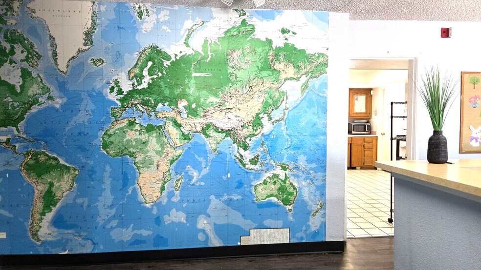 More Photos Of 3525 E Sunset Rd, Las Vegas Schools For Lease