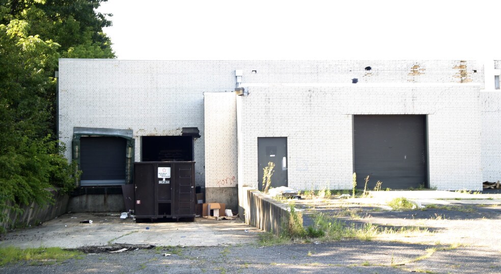 More Photos Of 1465 S Hawkins Ave, Akron Warehouse For Lease