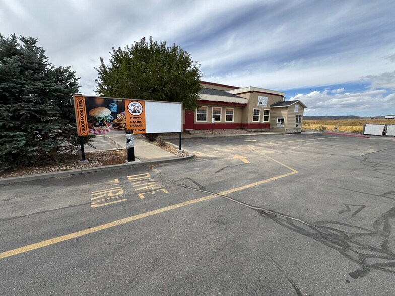 More Photos Of 2100 S Main St, Nephi Storefront Retail Office For Lease