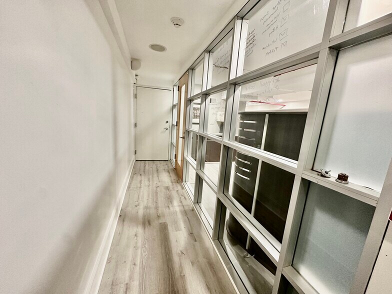 More Photos Of 12 Havemeyer Pl, Greenwich Office For Lease