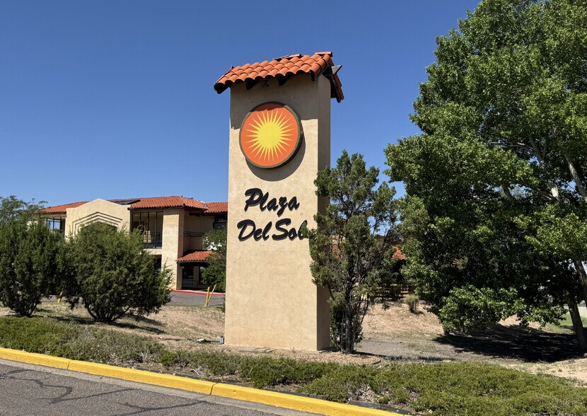 More Photos Of 730 St Michaels Dr, Santa Fe General Retail For Lease