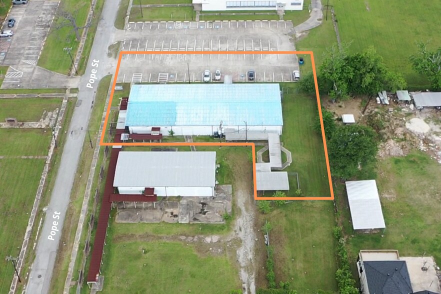 More Photos Of 1800 Pope St, Beaumont Unknown For Lease