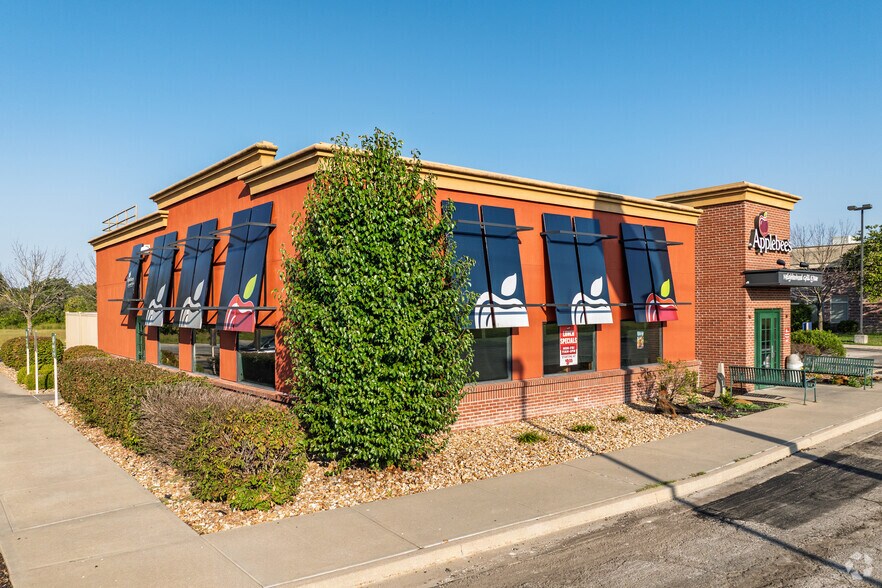 More Photos Of 700 S Kansas Ave, Clinton General Retail For Sale