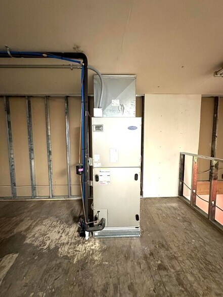 More Photos Of 509 Broadway St, Plainview Storefront Retail Office For Sale