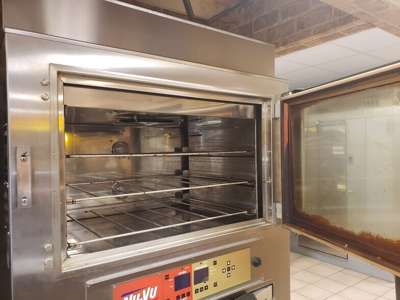 More Photos Of 1860-1868 Centre St, West Roxbury General Retail For Sale