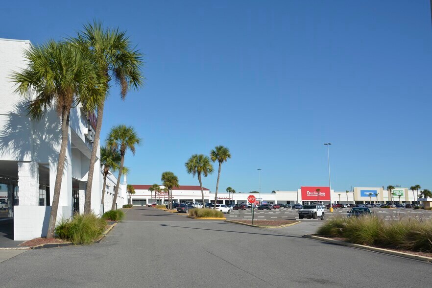 More Photos Of 5320 Norwood Ave, Jacksonville Unknown For Lease