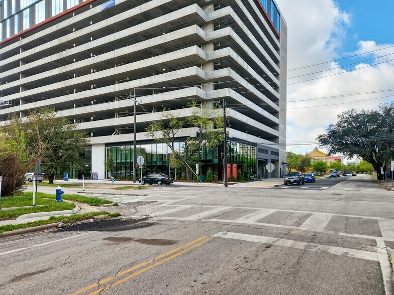 More Photos Of 5501 La Branch St, Houston Coworking Space