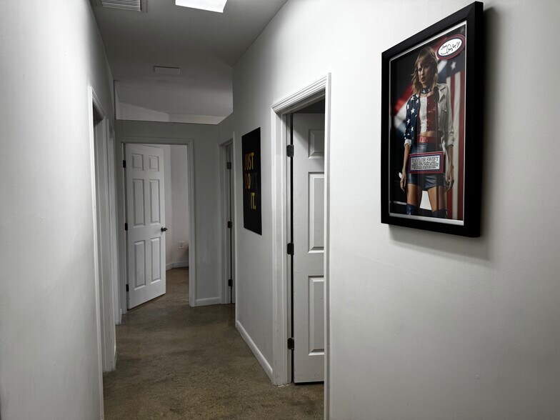 More Photos Of 375 NE 54th St, Miami Storefront For Lease