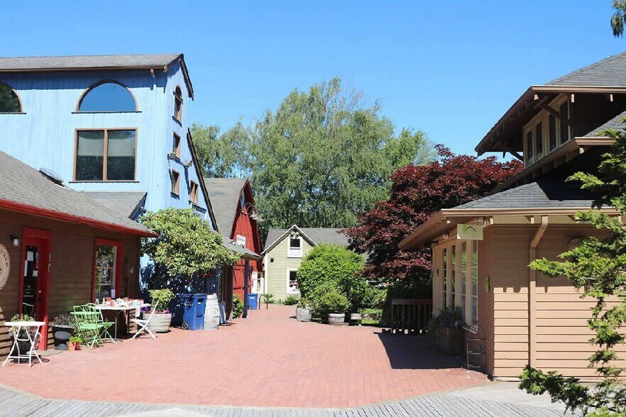 Primary Photo Of 317 NW Gilman Blvd, Issaquah Unknown For Lease