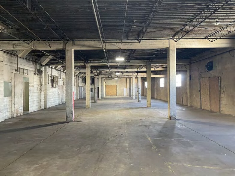 More Photos Of 4177 N Illinois Route 251, Mendota Industrial For Lease