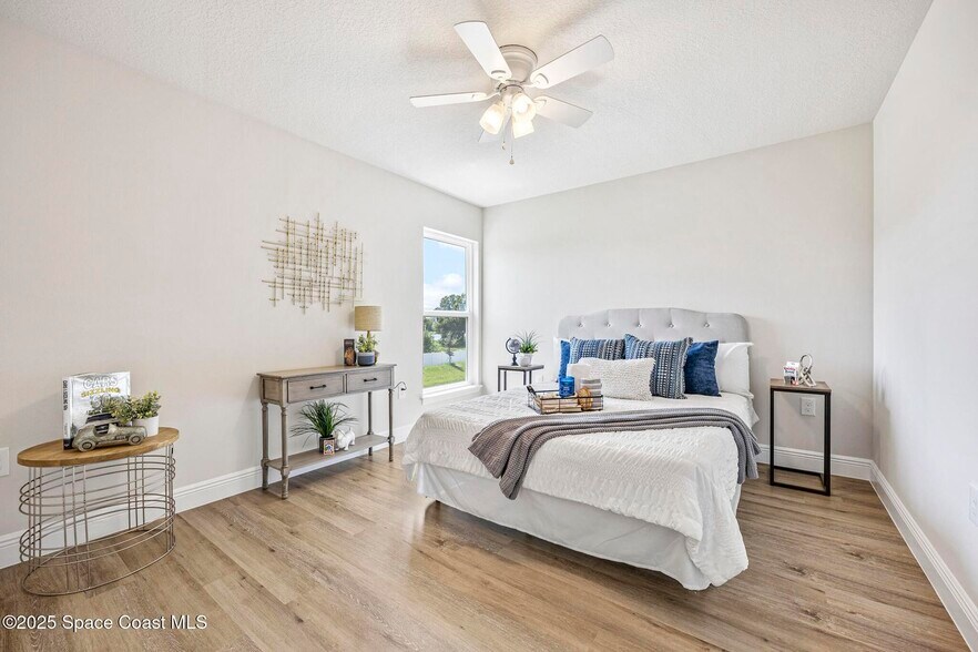 More Photos Of 207 HIDDEN WOODS PL, Melbourne Apartments For Sale