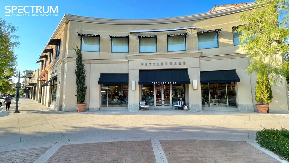 More Photos Of 24251 Town Center Dr, Valencia General Retail For Lease