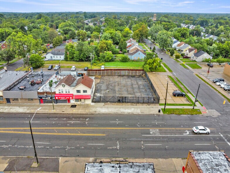 More Photos Of 19424 W Warren Ave, Detroit Storefront For Sale
