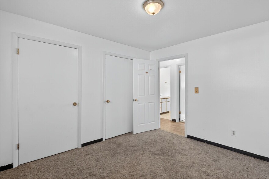 More Photos Of 1901 S 4th Ave, Pocatello Apartments For Sale