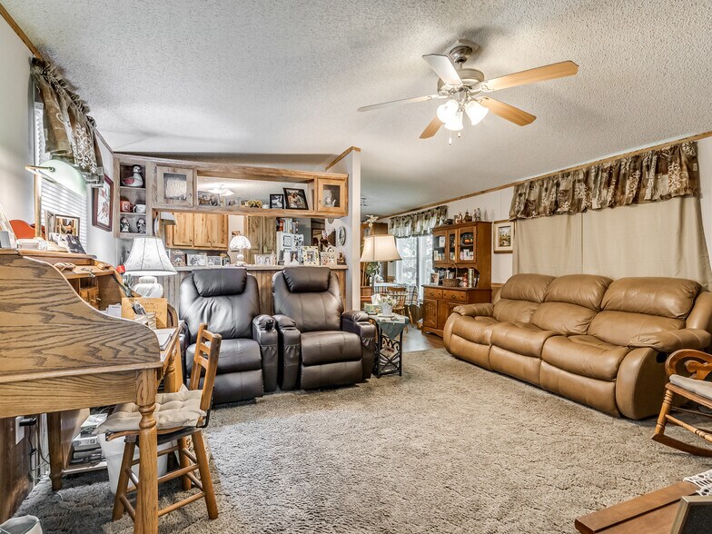 More Photos Of 20843 W Cookson Bend Rd, Cookson Hotel For Sale